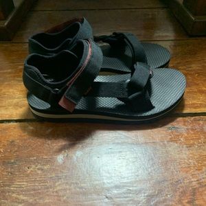 Teva Universal Trail Sandals 7